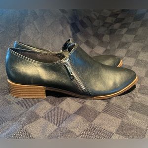 American Eagle loafers size 12